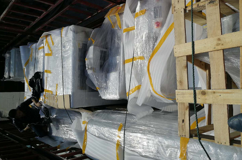 金華客戶SMT設(shè)備專車送貨，貨到上門安裝調(diào)試