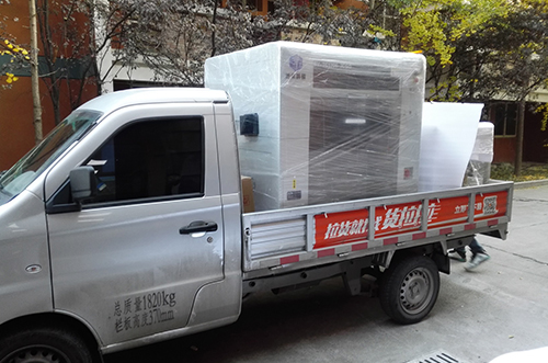 寧波客戶SMT設(shè)備專車送貨，貨到上門安裝調(diào)試
